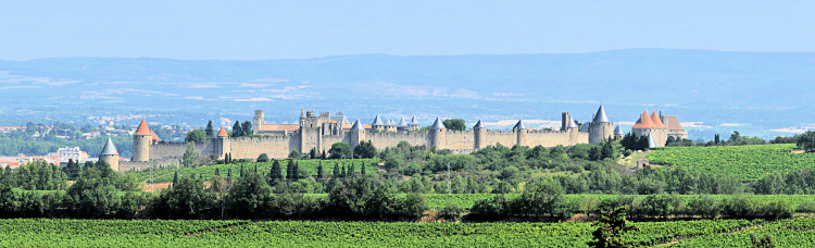 Blick von Süden auf
                                          Carcassonne